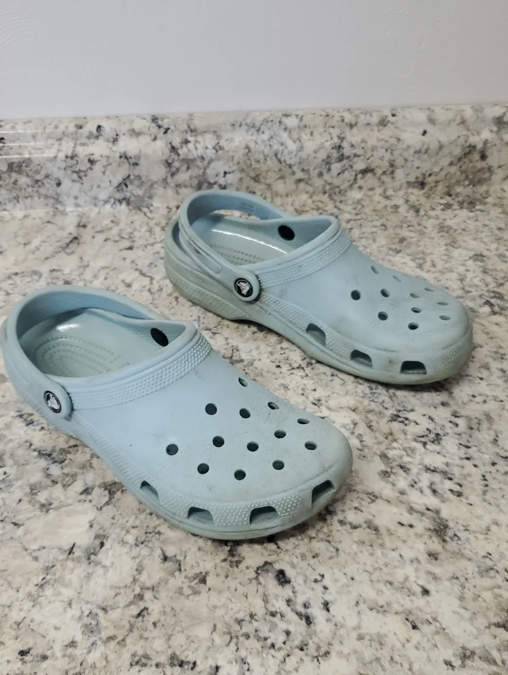 CROCS Classic Clog in Pale Blue